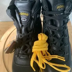 Asolo waterproof hiking boosts Black DS Men’s size 9 Asolo | Shoes | Asolo Waterproof Hiking Boosts Black Ds Mens  main image 2